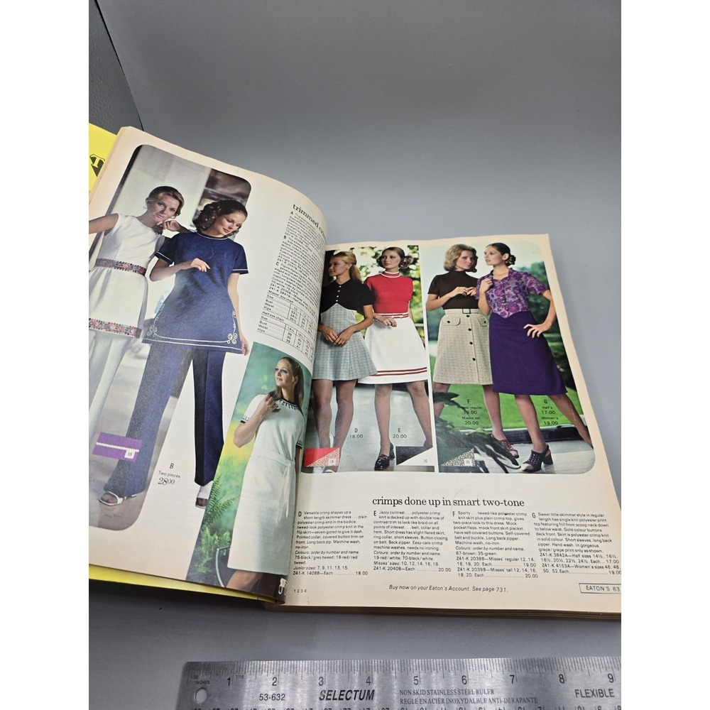 1972 Eaton's Spring And Summer Catalogue - Picture 9 of 10